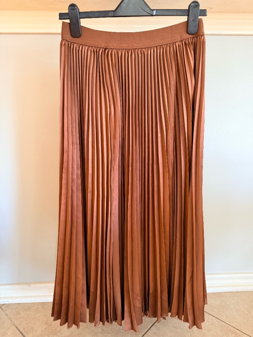 Anthropologie copper coloured maxi pleated skirt, Medium